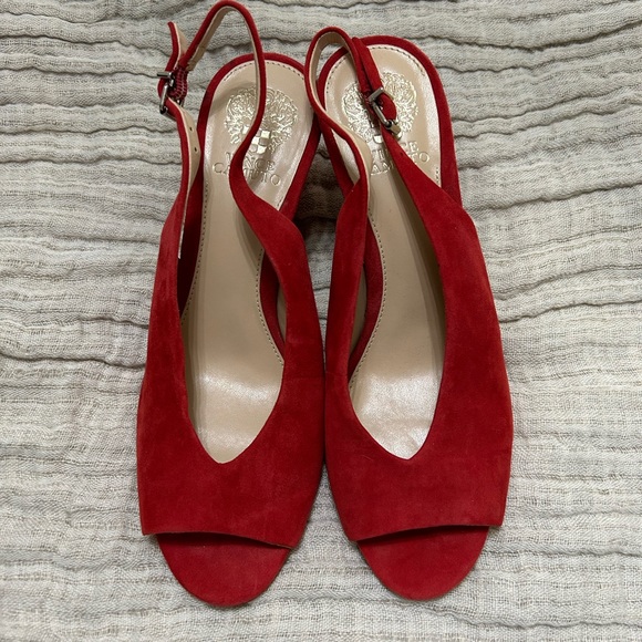 NEW - Vince Camuto Kitten Heels - Picture 2 of 4